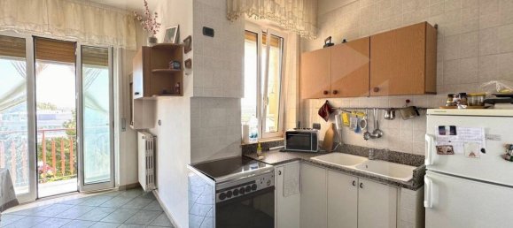 4 rooms Apartment in Noicattaro, Italy No. 21370 6