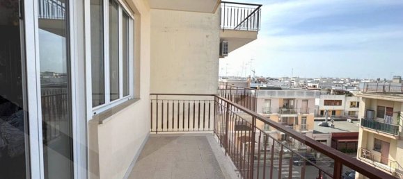 4 rooms Apartment in Noicattaro, Italy No. 21370 26