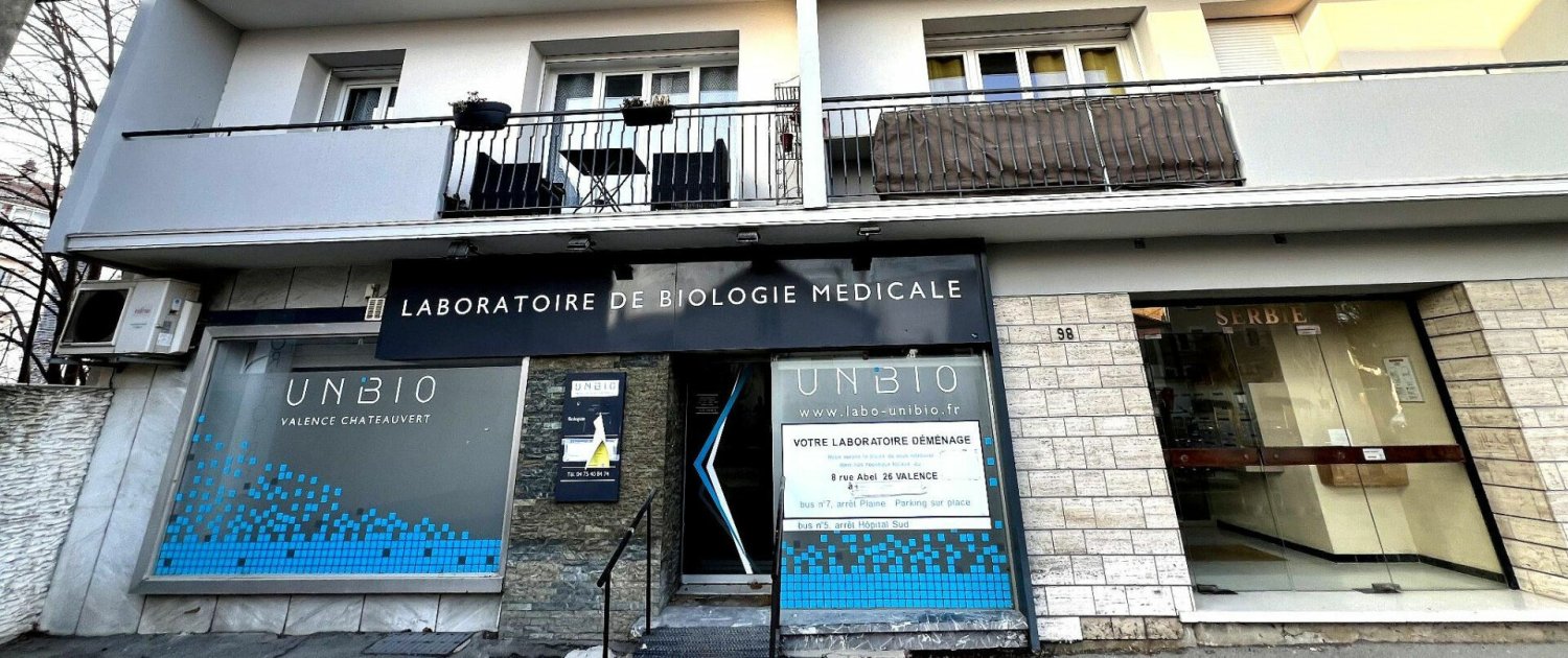 125m² Commercial property in Valence, France No. 202358