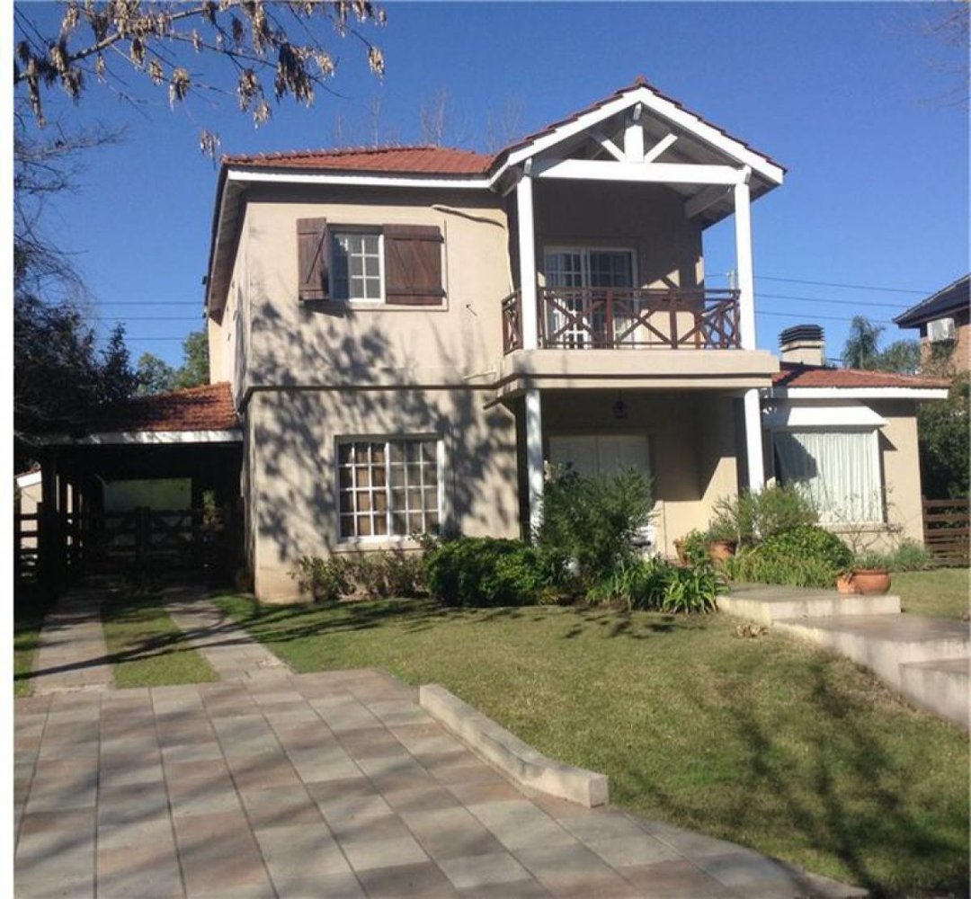 Casa de 3 dormitorios en Pilar, Argentina No. 91016