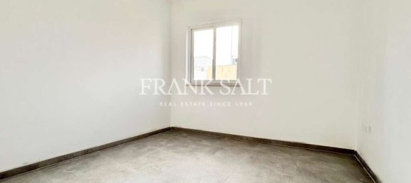 Квартира с 3 спальнями в Биркиркара, Мальта № 3030 5