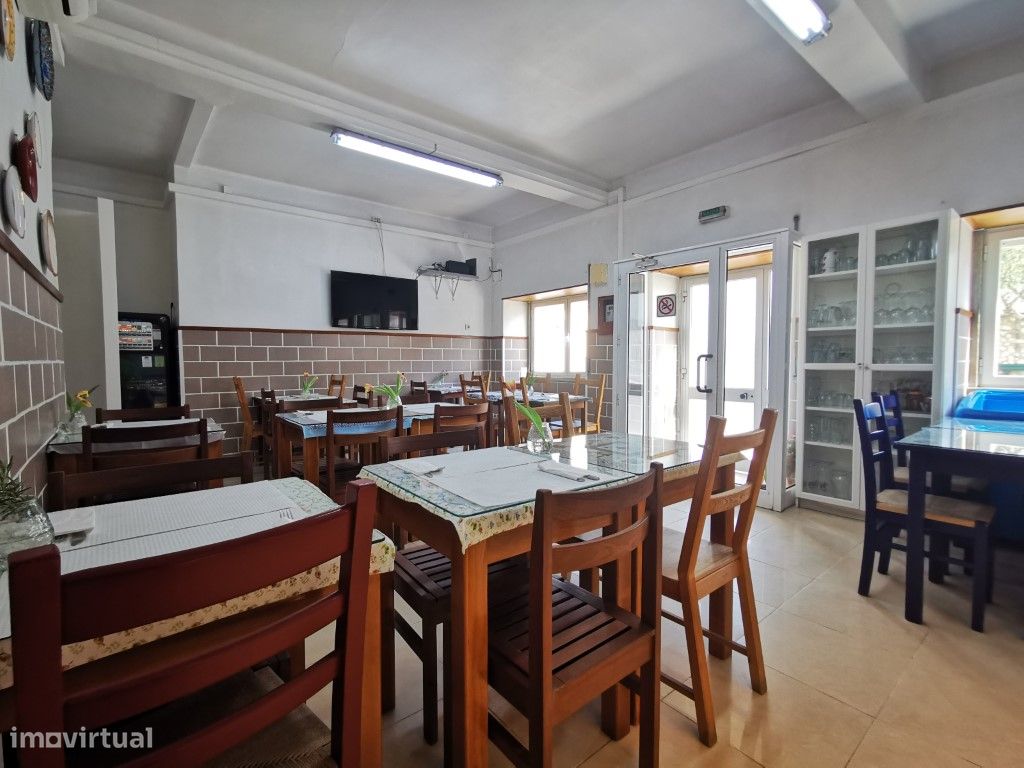 Propriété commerciale à Torres Vedras, Portugal 60m² No. 355503