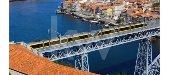 Propiedad comercial en Vila Nova de Gaia, Portugal 299 m² No. 60232 3