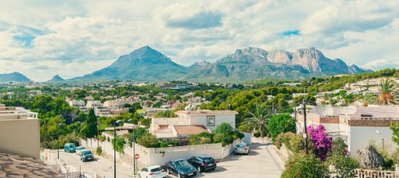 4 bedrooms House in Alicante, Spain No. 11929 2