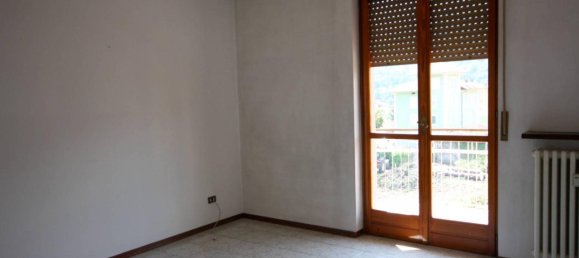 2 rooms Apartment in Quarona, Italy No. 111013 3
