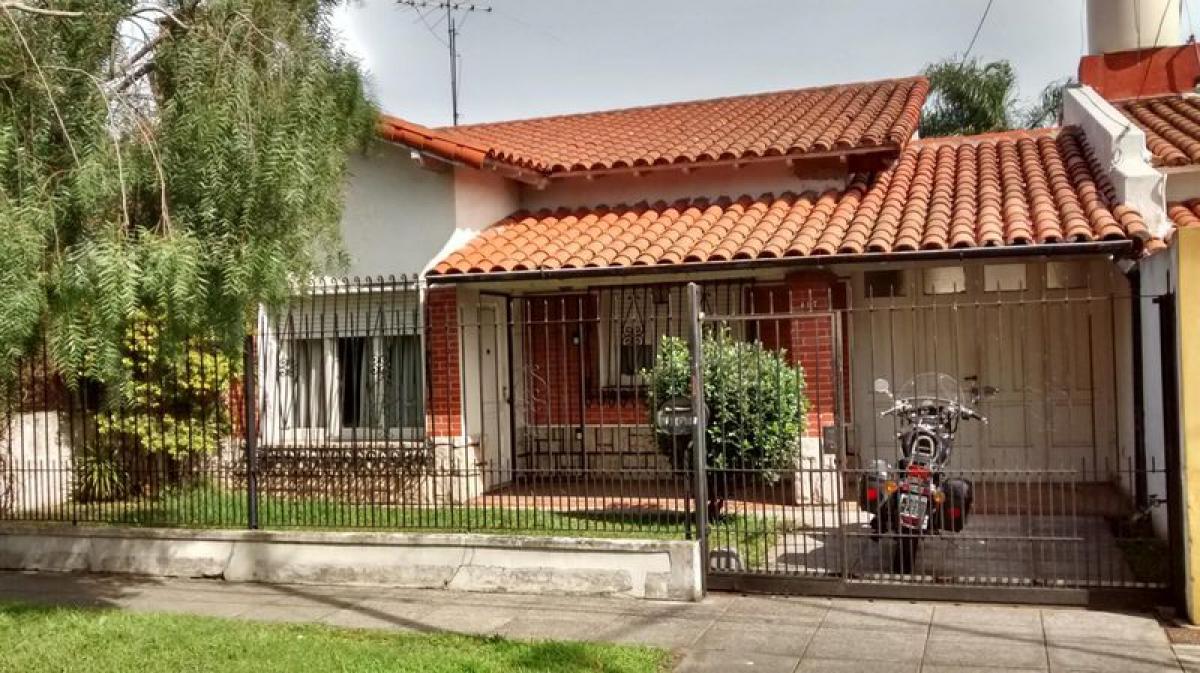 3 bedrooms House in Bermudez, Argentina No. 2221