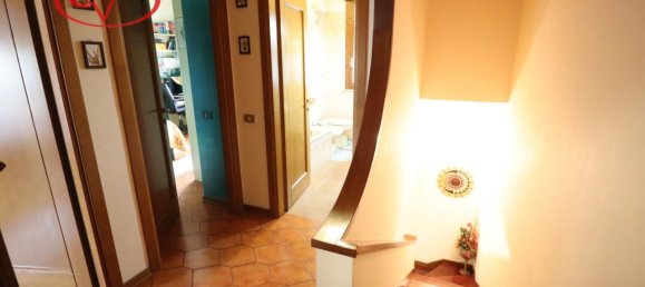 Apartamento de 4 divisões em Laterina Pergine Valdarno, Italy N.º 235115 12