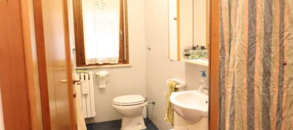 Apartamento de 4 divisões em Laterina Pergine Valdarno, Italy N.º 235115 7