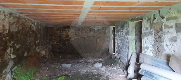 3 bedrooms House in Macieira de Cambra, Portugal No. 46608 8