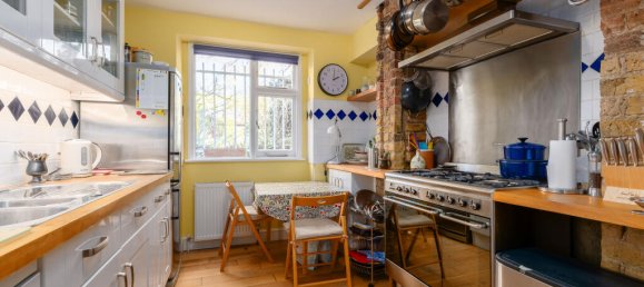 2 bedrooms Apartment in London, United Kingdom No. 13928 5