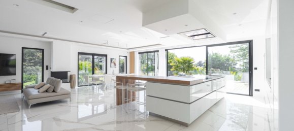 6 bedrooms Villa in Marseille, France No. 322523 10