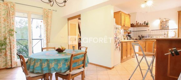 4 bedrooms House in Saint-Remy-les-Chevreuse, France No. 292730 4