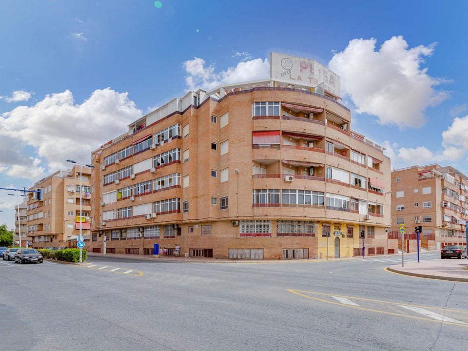 Apartamento de 1 dormitorio en Torrevieja, Spain No. 180255