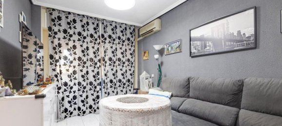 Apartamento de 1 dormitorio en Torrevieja, Spain No. 180255 2