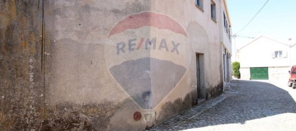 4 bedrooms House in Sernancelhe, Portugal No. 163933 3