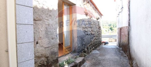 4 bedrooms House in Sernancelhe, Portugal No. 163933 17