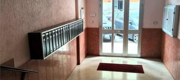 3-salle Appartement à Brindisi, Italy No. 29533 2