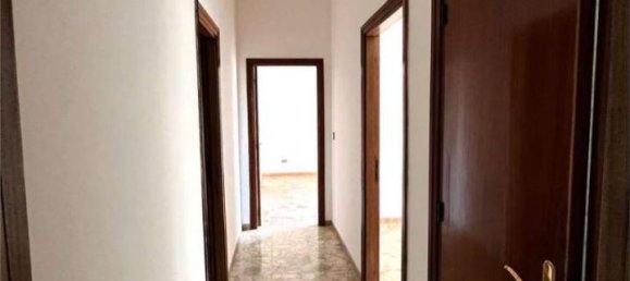 3-salle Appartement à Brindisi, Italy No. 29533 8