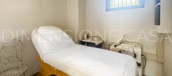 60m² Commercial property in Cavezzo, Italy No. 373374 11