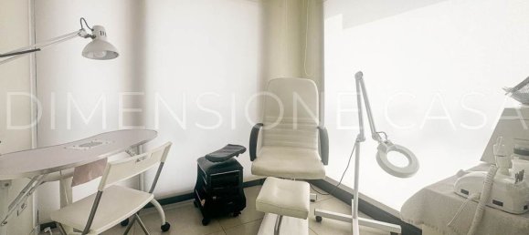 60m² Commercial property in Cavezzo, Italy No. 373374 12