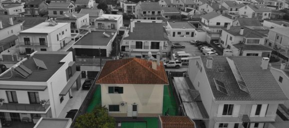 4 bedrooms House in Seixal, Portugal No. 106026 2