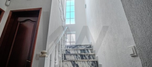 4 bedrooms House in Seixal, Portugal No. 106026 12