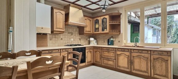 2 bedrooms House in Wattrelos, France No. 157754 3