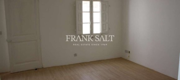 Bureau à Floriana, Malta 750m² No. 12112 3