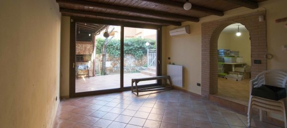 6 غرف نوم منزل في Palermo, Italy رقم 374714 20