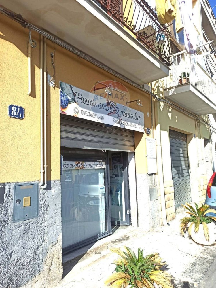 Propiedad comercial en Caltagirone, Italy 94 m² No. 83450