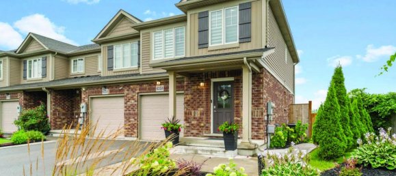 3 bedrooms House in Niagara Falls, Canada No. 140 3