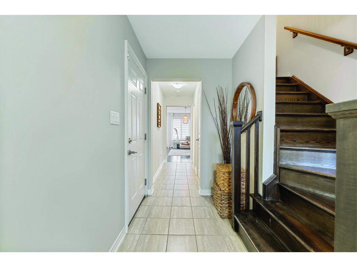 3 bedrooms House in Niagara Falls, Canada No. 140