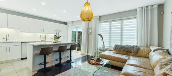 3 bedrooms House in Niagara Falls, Canada No. 140 8