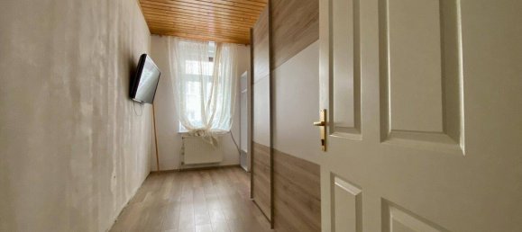2 rooms Apartment in Favoriten, Austria No. 233535 10