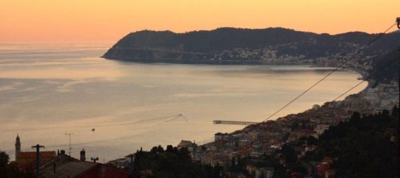 Villa de 4 habitaciónes en Alassio, Italy No. 102997 2