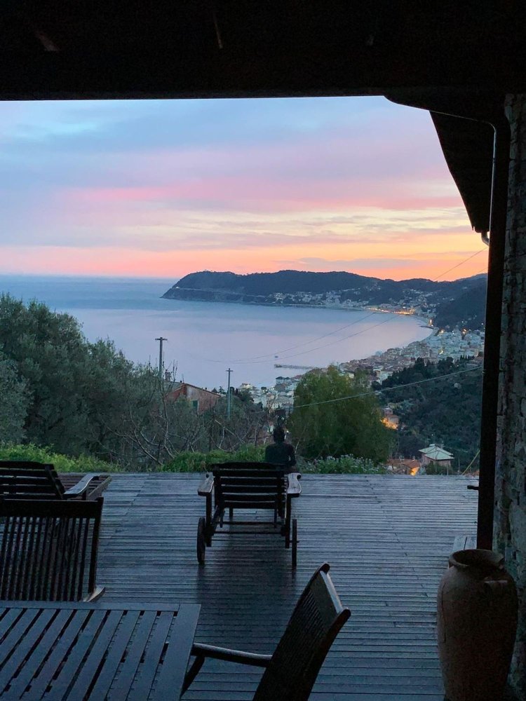 Villa de 4 habitaciónes en Alassio, Italy No. 102997