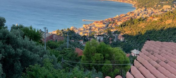 Villa de 4 habitaciónes en Alassio, Italy No. 102997 5