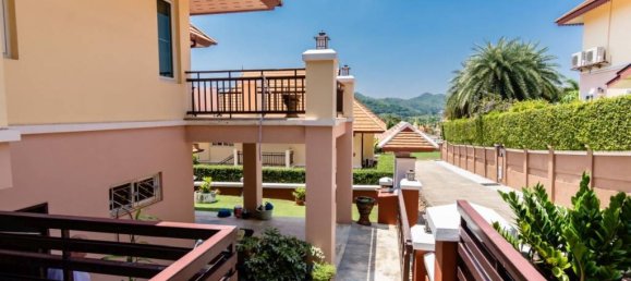 Villa de 3 dormitorios en Hua Hin, Thailand No. 19905 8