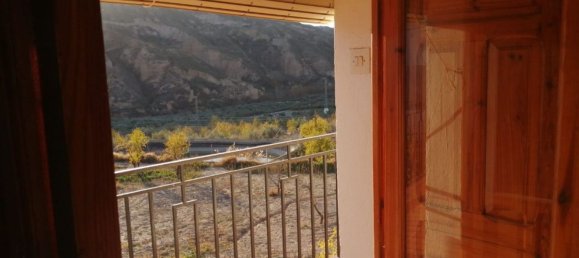 6 bedrooms House in Gorafe, Spain No. 100358 2