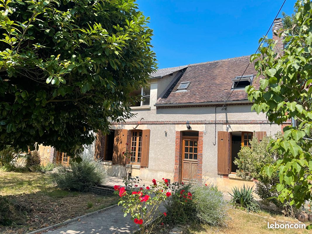 Casa de 6 dormitorios en Berulle, France No. 86300