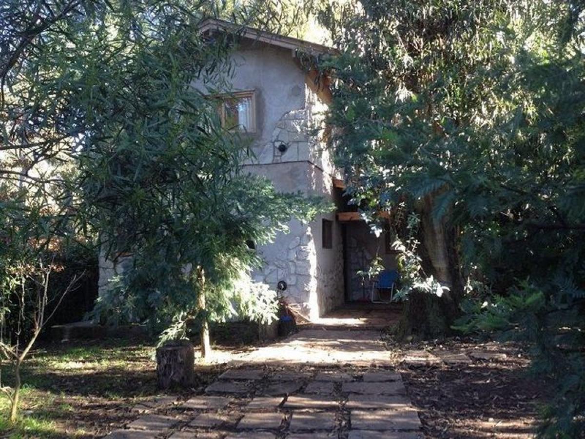 3 bedrooms House in Mar del Plata, Argentina No. 70446