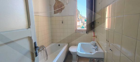 3 rooms Apartment in Bologna, Italy No. 34566 22