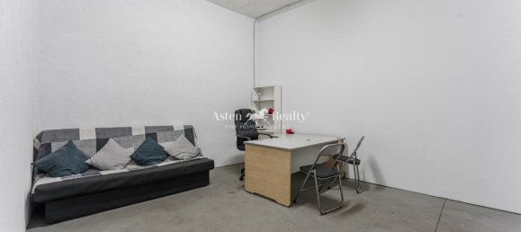 215m² Office in Adeje, Spain No. 178594 2