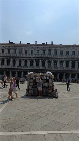 18 rooms Hotel in Venice, Italy No. 61812