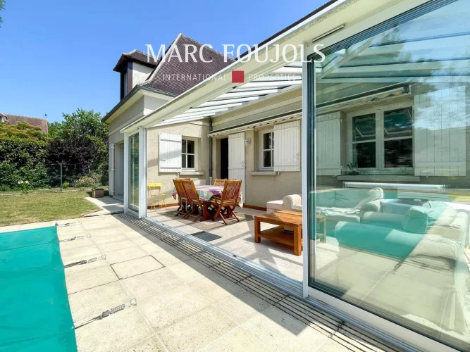 5 bedrooms House in Compiegne, France No. 318138