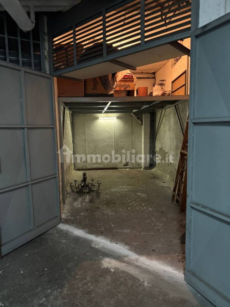 13m² Garage in Naples, Italy No. 345014