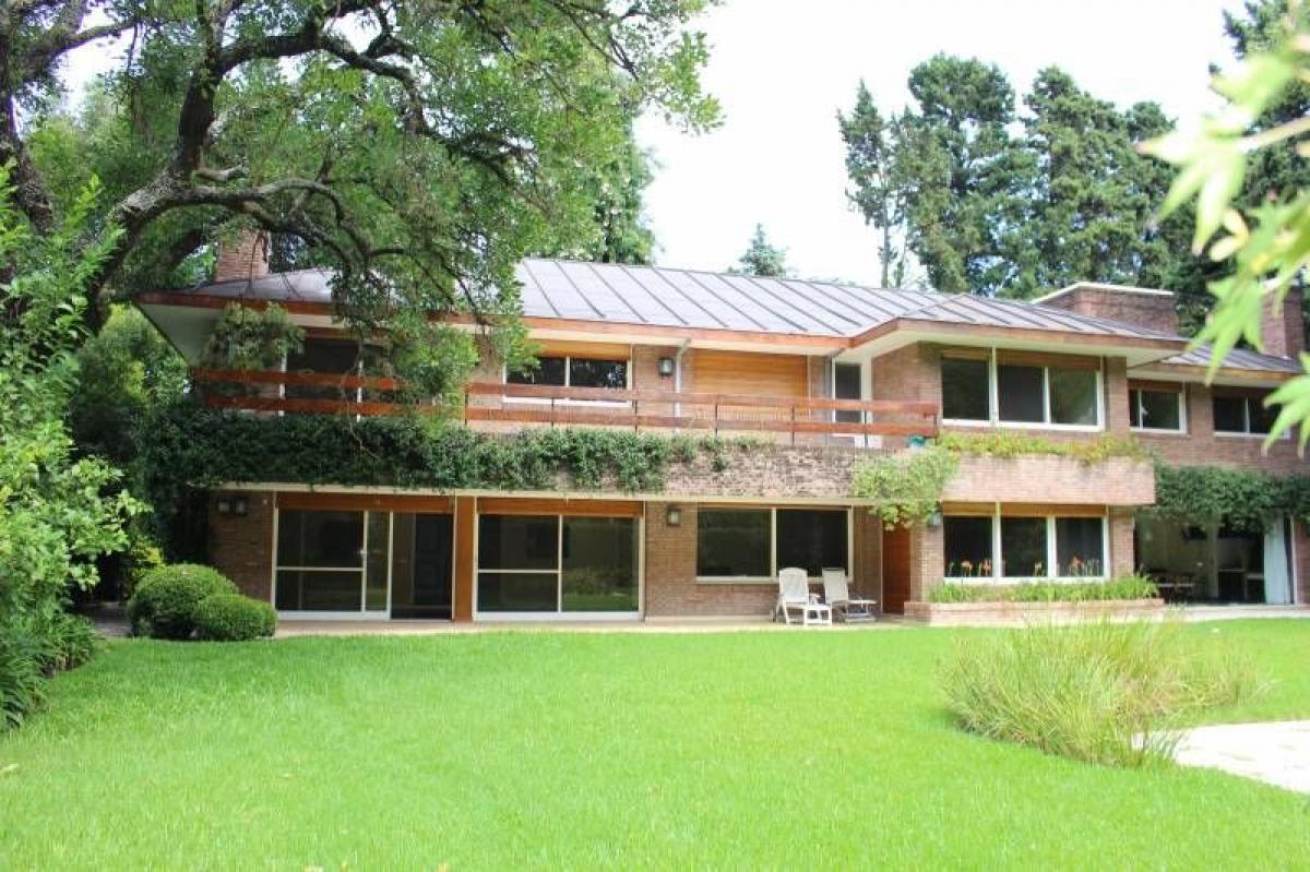 4 bedrooms House in San Isidro, Argentina No. 8298