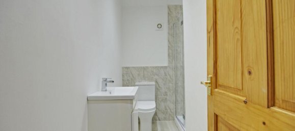 Casa de 3 dormitorios en Gloucester, United Kingdom No. 13689 6