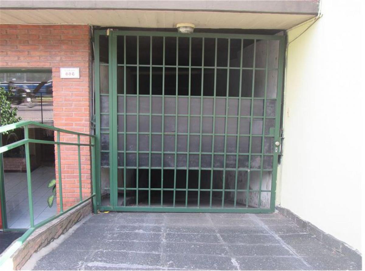 12m² Warehouse in San Isidro, Argentina No. 29292