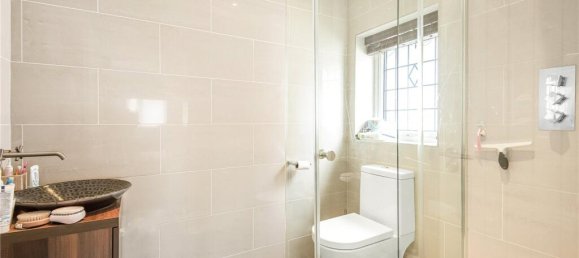 4 bedrooms House in Southgate, United Kingdom No. 6572 74